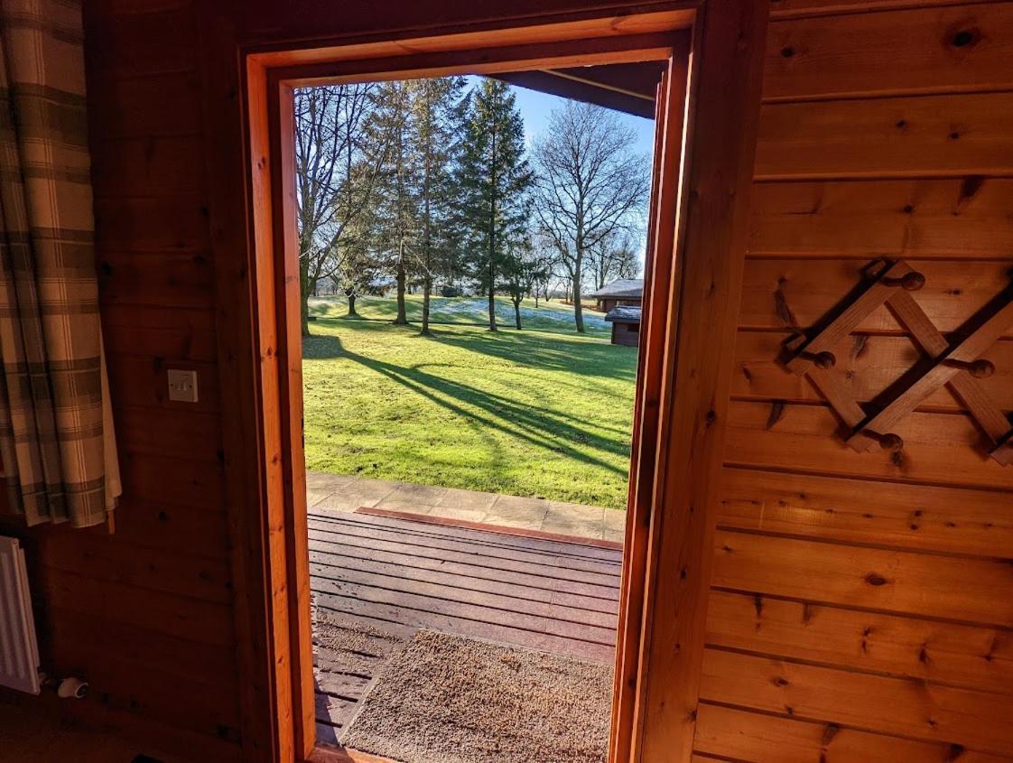 Pinecroft Lodges Инглтон Экстерьер фото